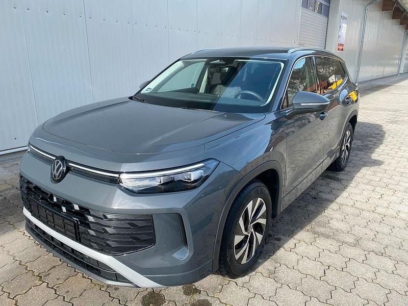 Gebraucht VW Tayron 150 PS (110 kW) 2025 Grau SUV