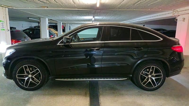 Schwarz Gebraucht 2015 Mercedes GLE350 AMG line SUV | 35.000 € (Teuer) - Bild 1/4