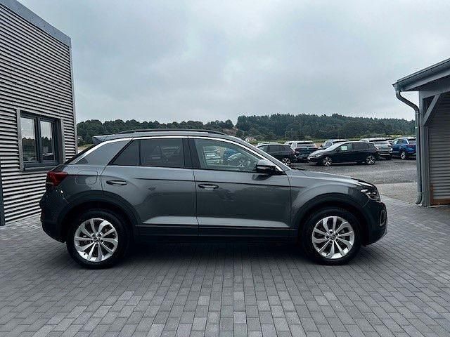 Gebraucht VW T-Roc Life 110 PS (80 kW) 2024 Grau SUV