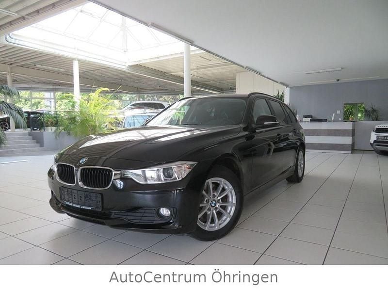 Schwarz Gebraucht 2015 BMW 320 Efficient Dynamics Limousine | 10.590 € (Superpreis) - Bild 1/4