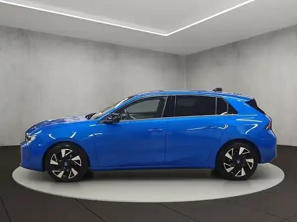 Używany Opel Astra Elegance 131 KM (96 kW) 2022 Niebieski Sedan/Limuzyna