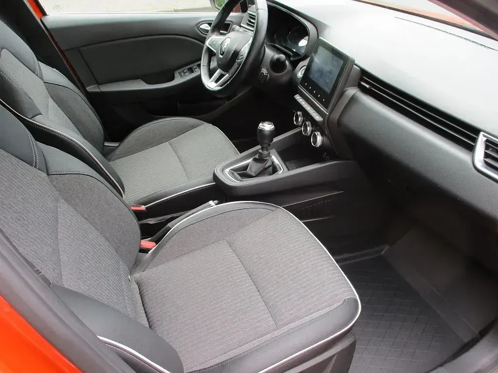 Gebraucht Renault Clio V Intens 101 PS (74 kW) 2022 Rot Limousine