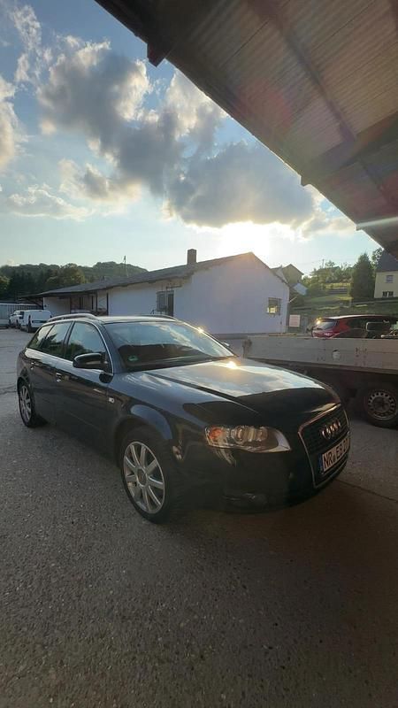 Schwarz Gebraucht 2005 Audi A4 Kombi | 3.000 € (Fairer Preis) - Bild 1/4