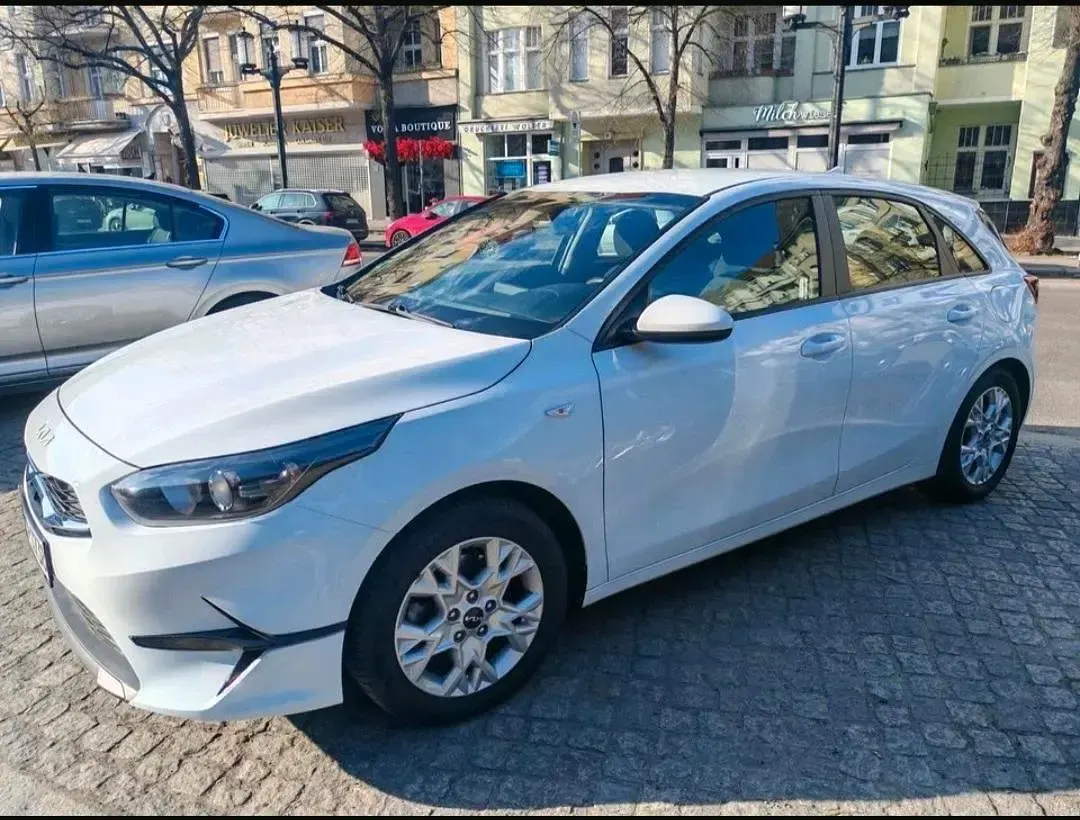 Gebraucht Kia Ceed Vision 120 PS (88 kW) 2022 Weiß Kleinwagen