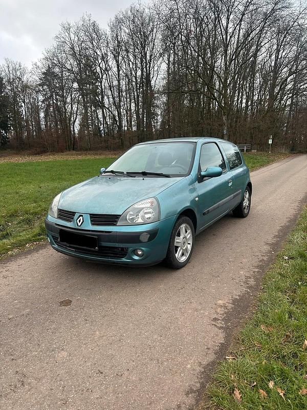 Blau Gebraucht 2004 Renault Clio II Kleinwagen | 1.550 € (Fairer Preis) - Bild 1/4