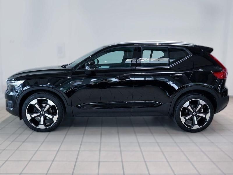 Gebraucht Volvo XC40 Momentum 150 PS (110 kW) 2020 Black stone SUV