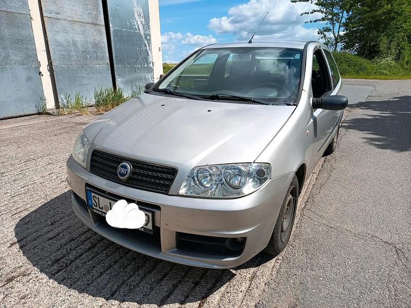 Silber Gebraucht 2005 Fiat Punto Kleinwagen | 399 € (Superpreis) - Bild 1/4