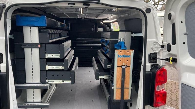 Weiß Gebraucht 2022 Opel Vivaro Edition Van | 18.600 € (Fairer Preis) - Bild 1/4