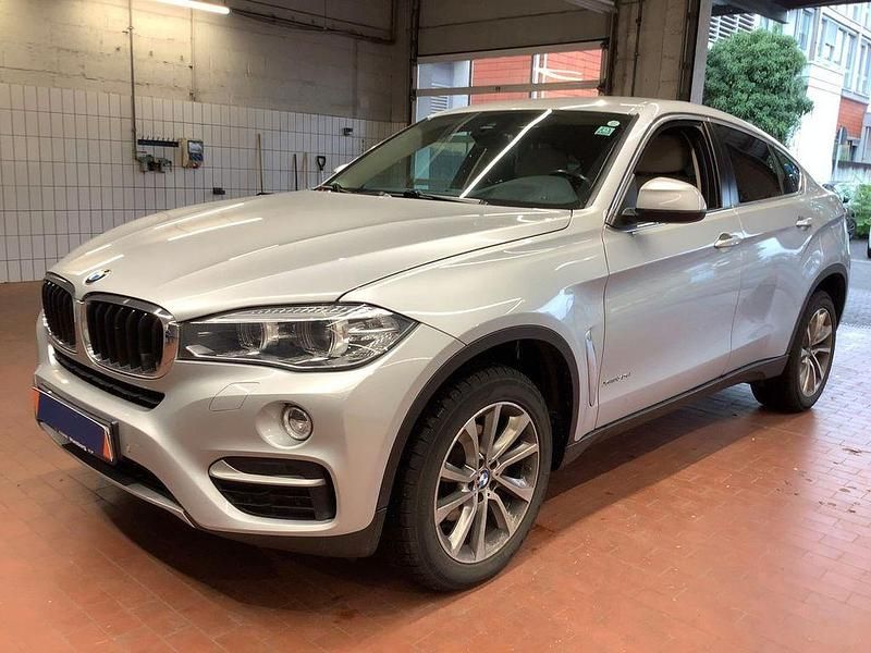 Glaciersilber Gebraucht 2016 BMW X6 Sport Line SUV | 28.498 € (Guter Preis) - Bild 1/4