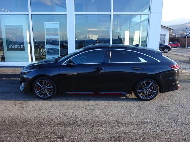 Gebraucht Kia ProCeed GT 204 PS (150 kW) 2023 1k) zilinaschwarz met. (schwarz Kombi