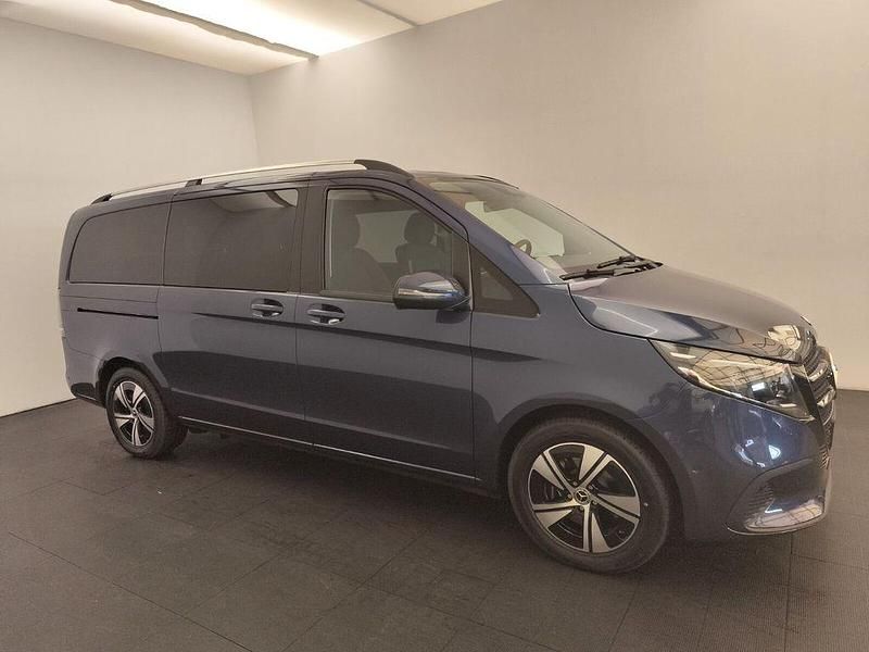 Gebraucht Mercedes V250 Style 190 PS (139 kW) 2025 Sodalithblau met. Van / Kleinbus