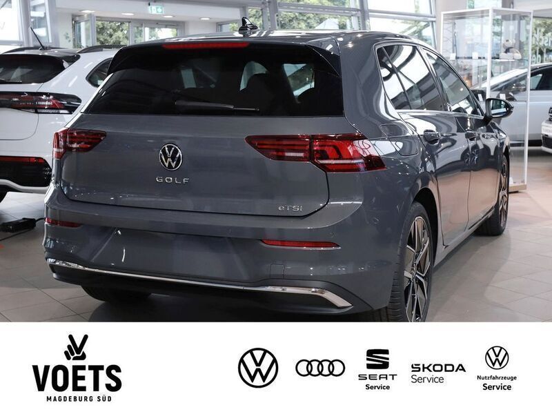 Gebraucht VW Golf VIII Edition 150 PS (110 kW) 2024 Delfingrau metallic Limousine