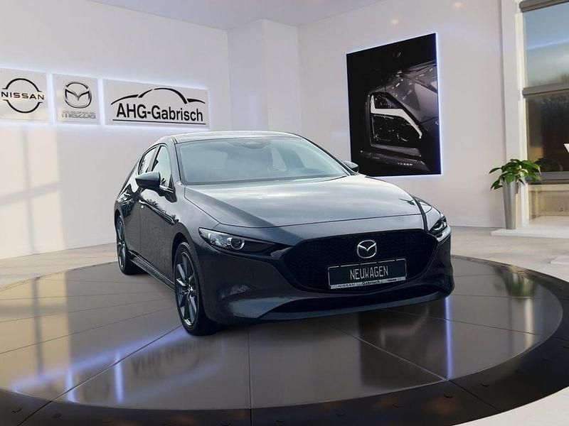 Neu Mazda 3 Center-Line 140 PS (102 kW) 2026 Grau Limousine