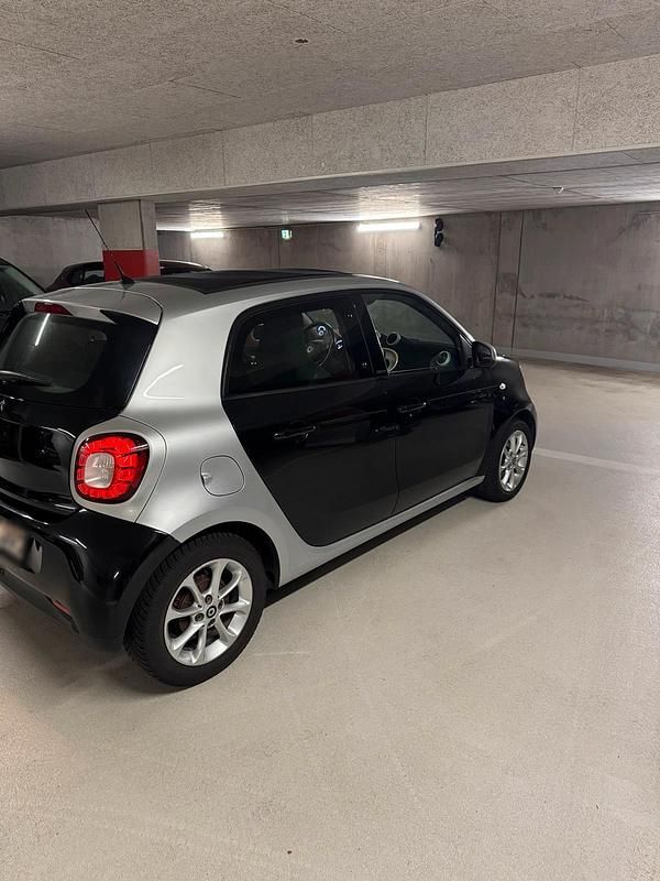 Second-hand Smart ForFour 2015 Negru Hatchback
