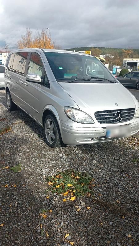 Silber Gebraucht 2010 Mercedes Viano Van / Kleinbus | 8.550 € (Superpreis) - Bild 1/4