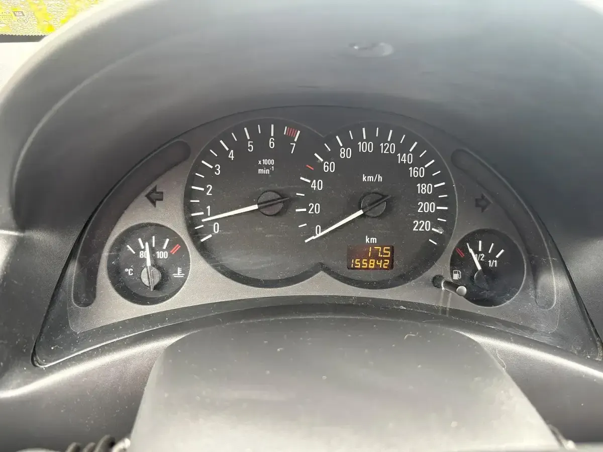 Gebraucht Opel Corsa 58 PS (42 kW) 2001 Silber Kleinwagen