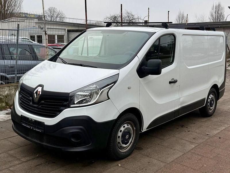 Gebraucht Renault Trafic Komfort 90 PS (66 kW) 2016 Gletscherweiss Van / Kleinbus