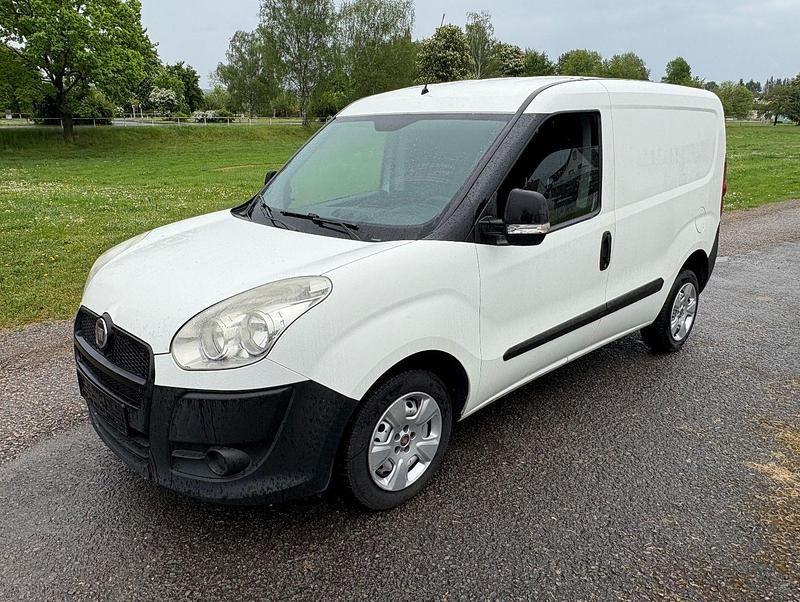 Weiß Gebraucht 2014 Fiat Doblò Van / Kleinbus | 2.400 € (Guter Preis) - Bild 1/4