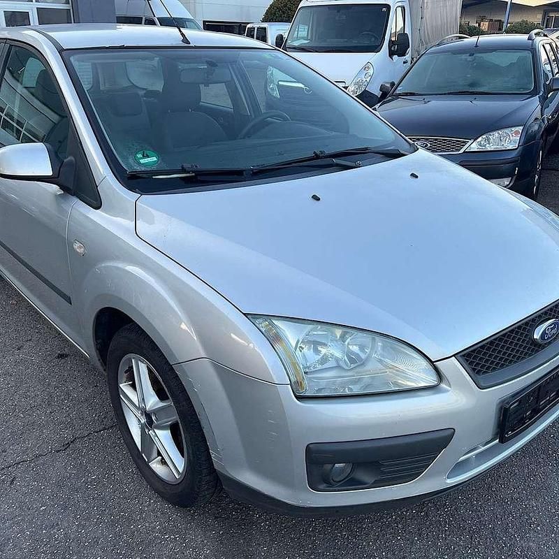 Gebraucht Ford Focus Fun X 125 PS (91 kW) 2007 Polarsilber metallic (metallic) Kombi