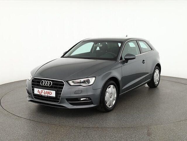 Grau Gebraucht 2016 Audi A3 Ambition Limousine | 14.490 € (Fairer Preis) - Bild 1/4
