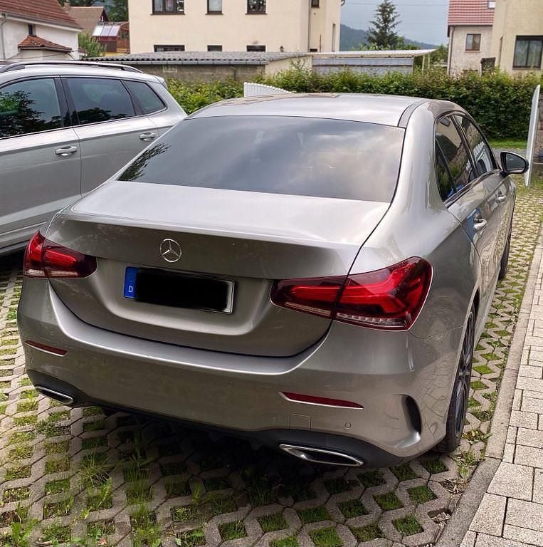 Gebraucht Mercedes A180 AMG 136 PS (100 kW) 2020 Silber Limousine