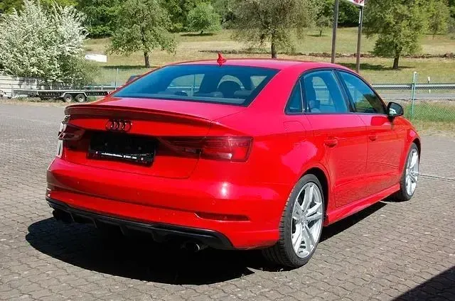Gebraucht Audi S3 Sport 310 PS (228 kW) 2016 Rot Limousine