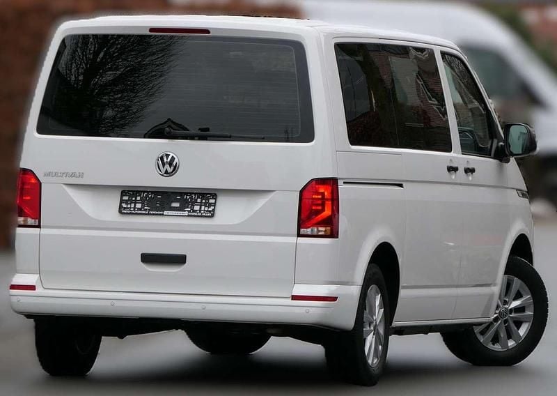 Gebraucht VW Multivan 150 PS (110 kW) 2021 Candyweiß Van