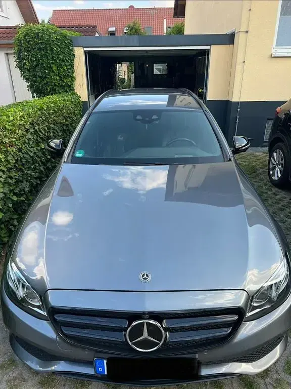 Gebraucht Mercedes E250 211 PS (155 kW) 2018 Grau Limousine