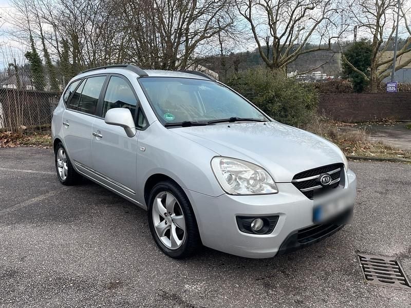 Gebraucht Kia Carens 140 PS (102 kW) 2010 Silber Van / Kleinbus