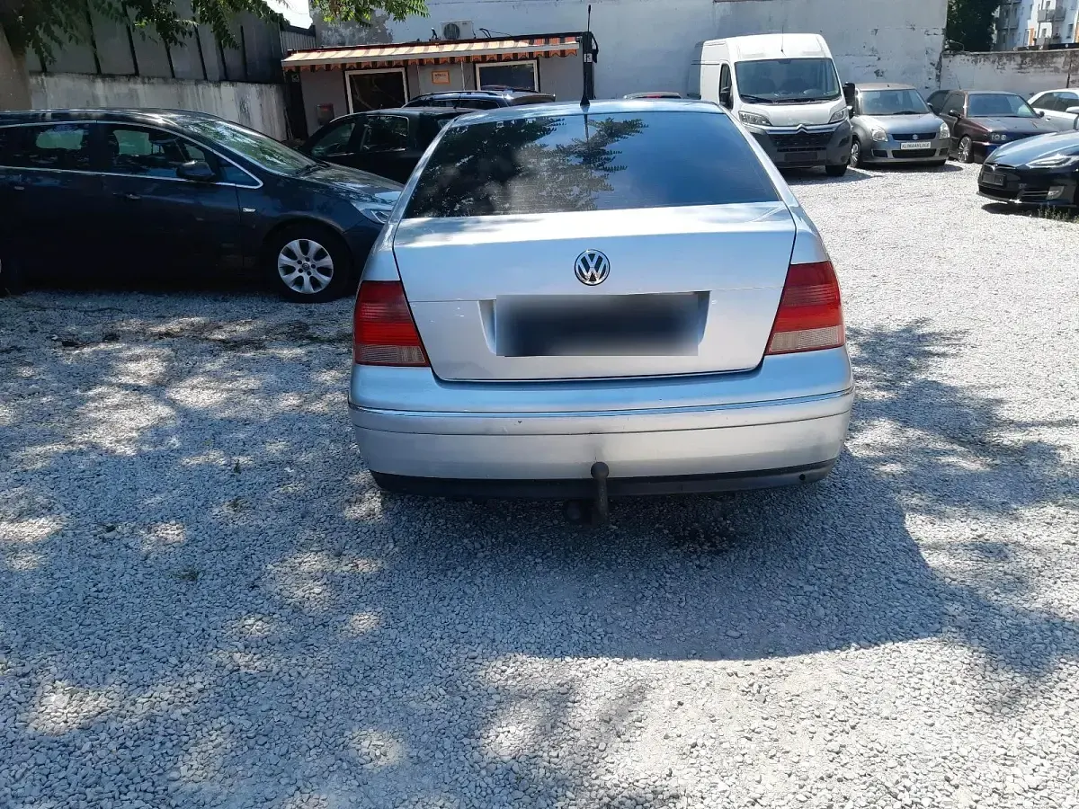 Gebraucht VW Bora 101 PS (74 kW) 2005 Silber Kleinwagen
