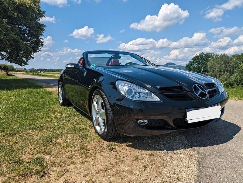 Schwarz Gebraucht 2006 Mercedes SLK200 Cabrio | 13.000 € - Bild 1/4