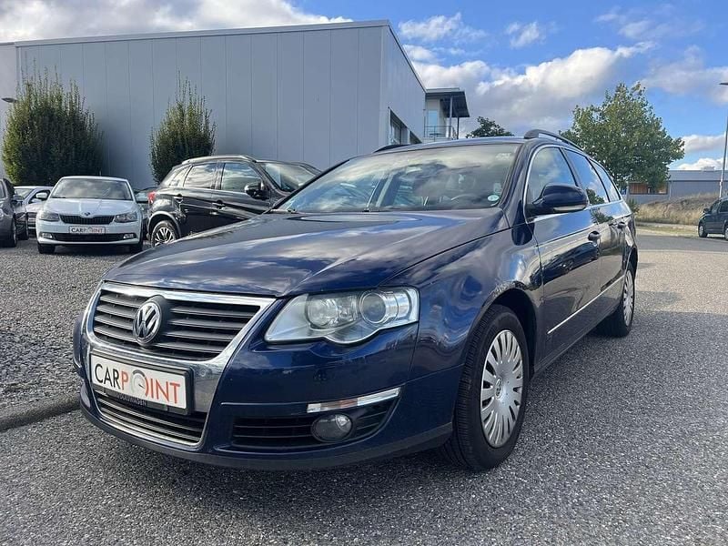 Blau Gebraucht 2009 VW Passat Kombi | 1.990 € (Superpreis) - Bild 1/4