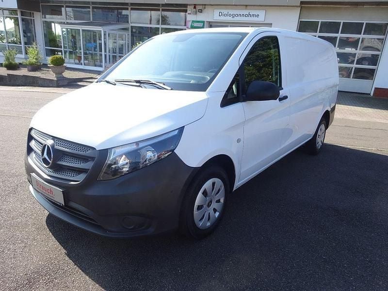 Weiß Gebraucht 2017 Mercedes Vito Van / Kleinbus | 13.990 € (Superpreis) - Bild 1/4