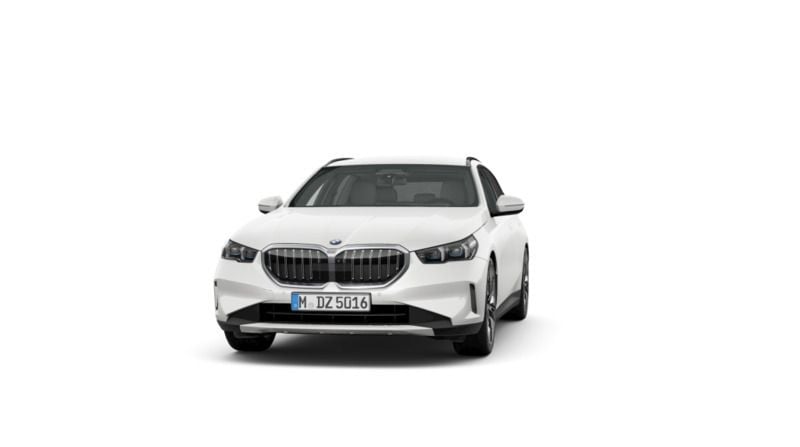 Weiß Gebraucht 2024 BMW 520 Comfort Edition Kombi | 50.798 € (Superpreis) - Bild 1/4