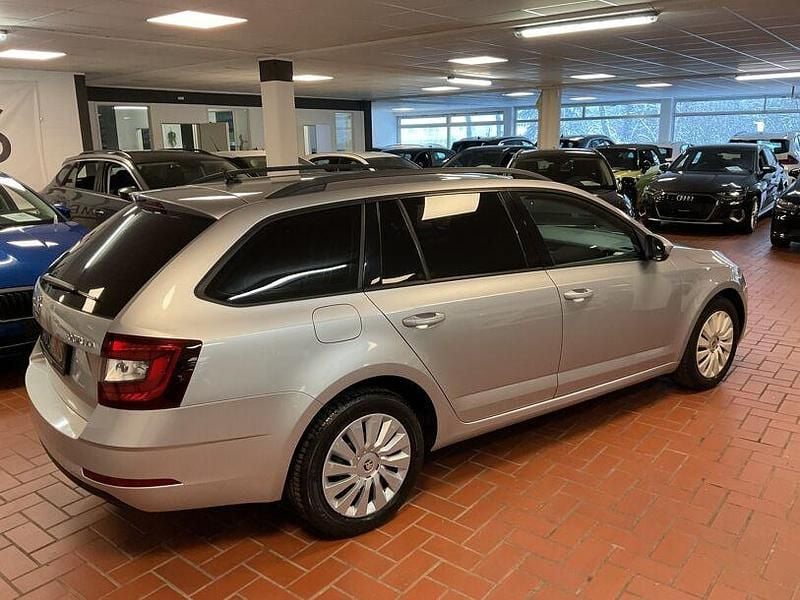 Gebraucht Skoda Octavia 2019 Silber