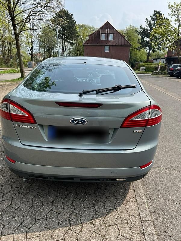 Gebraucht Ford Mondeo 140 PS (102 kW) 2008 Blau Limousine