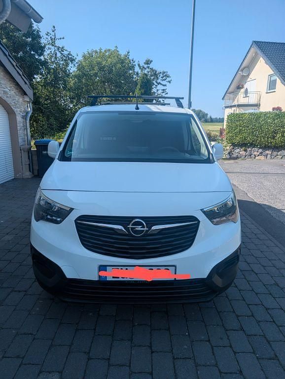 Weiß Gebraucht 2020 Opel Combo Van / Kleinbus | 8.200 € (Superpreis) - Bild 1/4