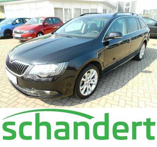 Schwarz metallic Gebraucht 2014 Skoda Superb Exclusive Kombi | 24.850 € - Bild 1/4