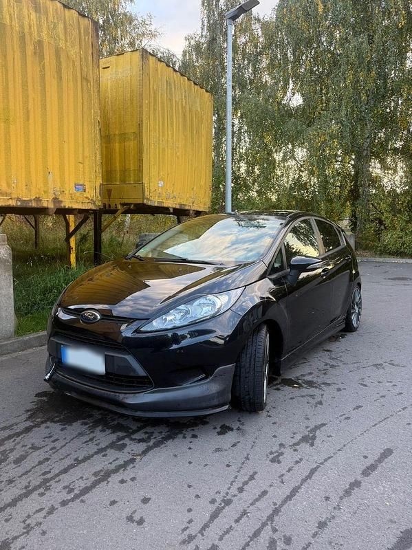 Gebraucht Ford Fiesta Trend 82 PS (60 kW) 2010 Schwarz Kleinwagen