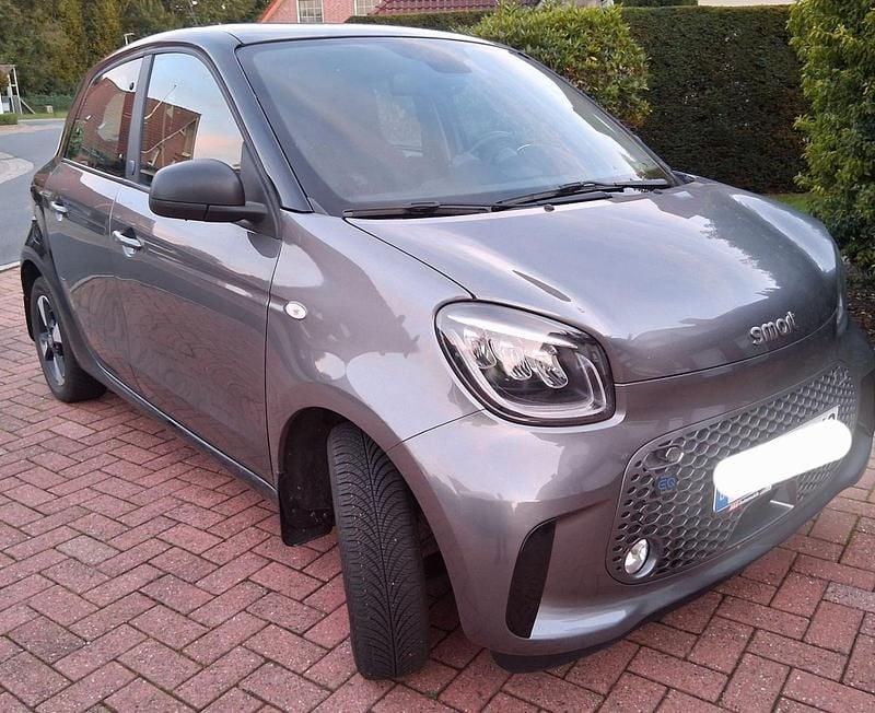 Grau Gebraucht 2022 Smart ForFour Electric Drive Kleinwagen | 11.000 € (Fairer Preis) - Bild 1/4