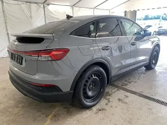Gebraucht Audi Q4 Sportback e-tron Advanced 150 kW (204 PS) 2023 Grau SUV