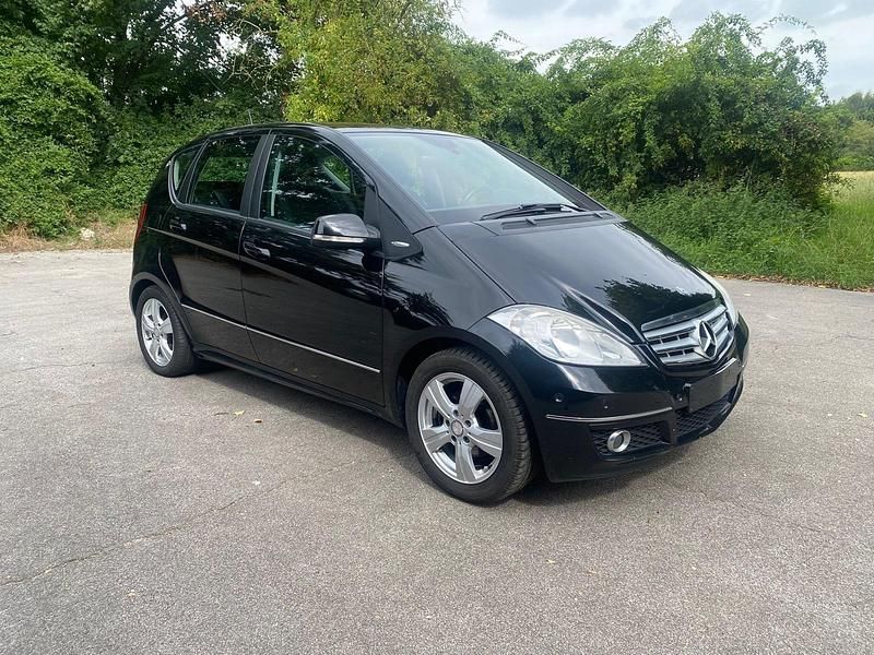Schwarz Gebraucht 2010 Mercedes A160 Avantgarde Limousine | 2.500 € (Guter Preis) - Bild 1/4