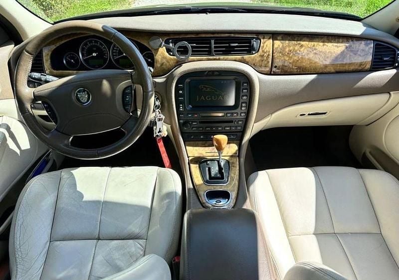 Grau Gebraucht 2004 Jaguar S-Type S Limousine | 3.600 € (Superpreis) - Bild 1/4