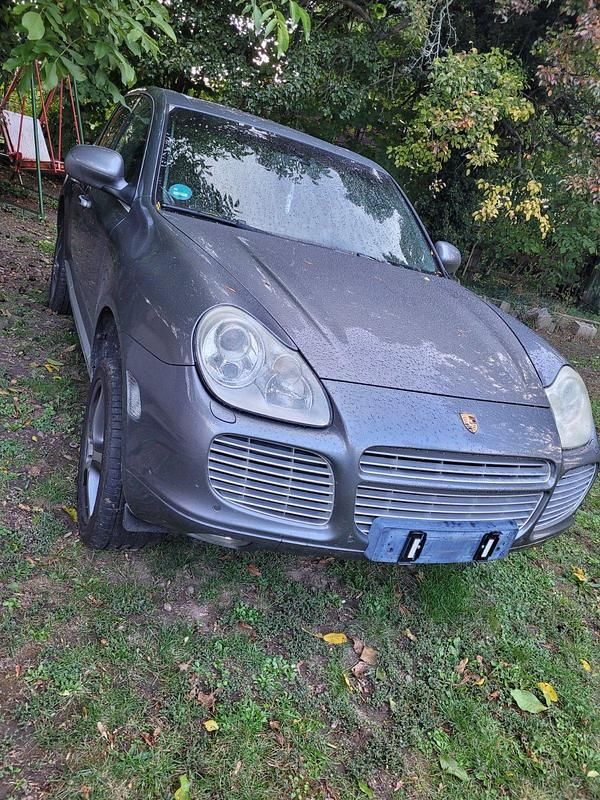 Grau Gebraucht 2004 Porsche Cayenne Turbo SUV | 7.000 € (Superpreis) - Bild 1/4