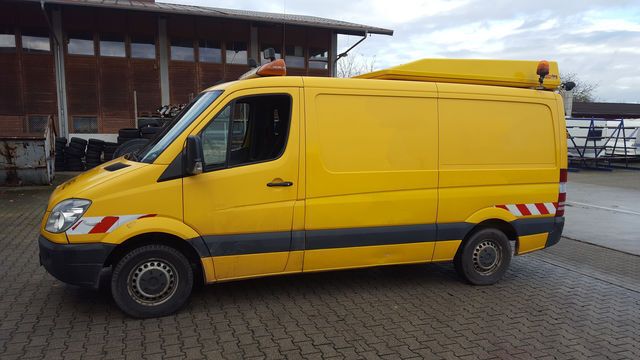 Gebraucht Mercedes Sprinter 163 PS (119 kW) 2012 Gelb Van