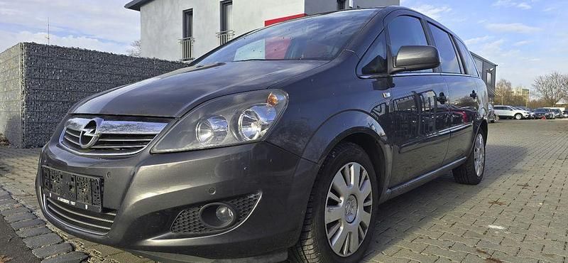Grau Gebraucht 2010 Opel Zafira Edition Van / Kleinbus | 1.590 € (Superpreis) - Bild 1/4