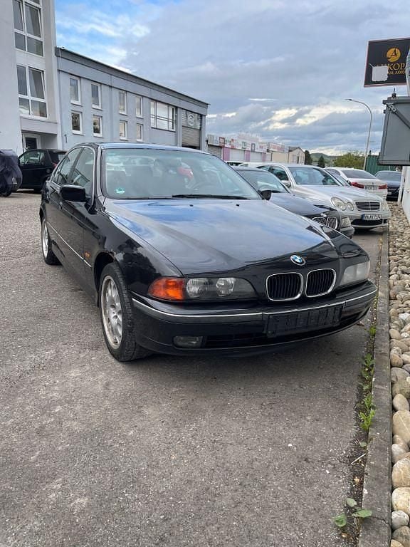 Schwarz Gebraucht 1999 BMW 523 Sport Line Limousine | 2.200 € (Superpreis) - Bild 1/4