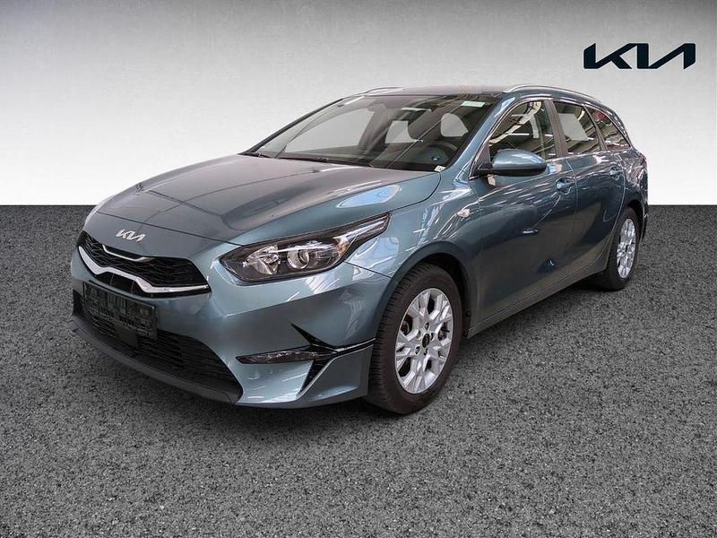 Gebraucht Kia Ceed Sportswagon Vision 140 PS (102 kW) 2025 Yucca stahlgrau (metallic) Kombi