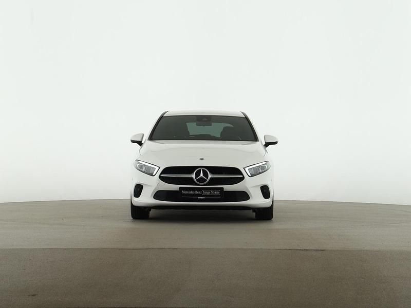 Gebraucht Mercedes A250 Progressive 160 PS (117 kW) 2022 Weiß Limousine