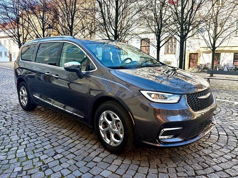 Gebraucht Chrysler Pacifica Limited 291 PS (214 kW) 2021 Grau Van